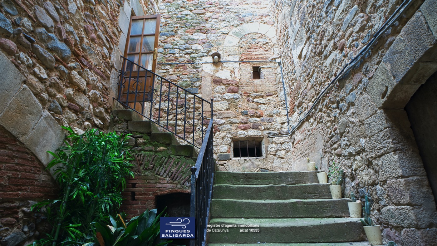 Castell Medieval i Club de Golf Rosanes en venda, La Garriga
